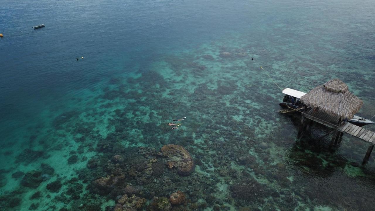 Coral Eye Boutique Resort And Marine Outpost Likupang Exterior photo