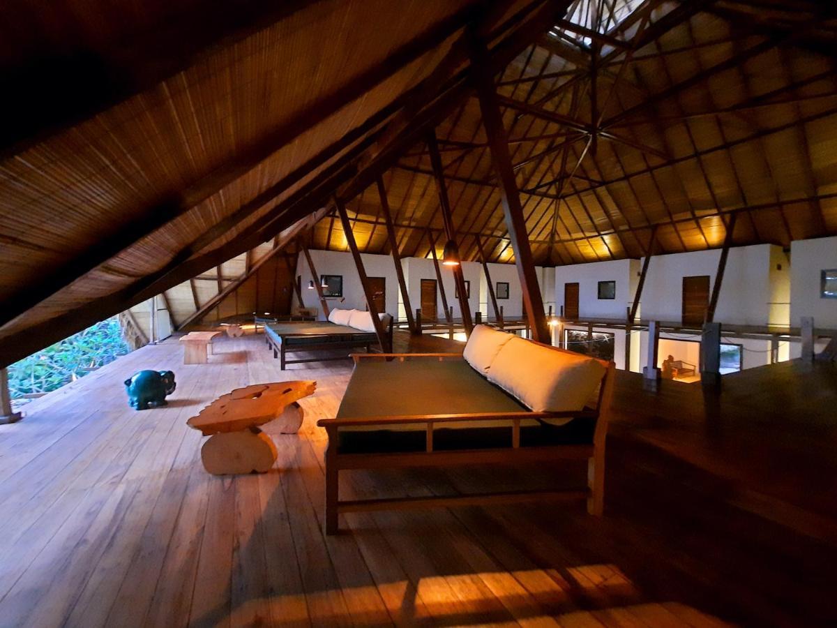 Coral Eye Boutique Resort And Marine Outpost Likupang Exterior photo