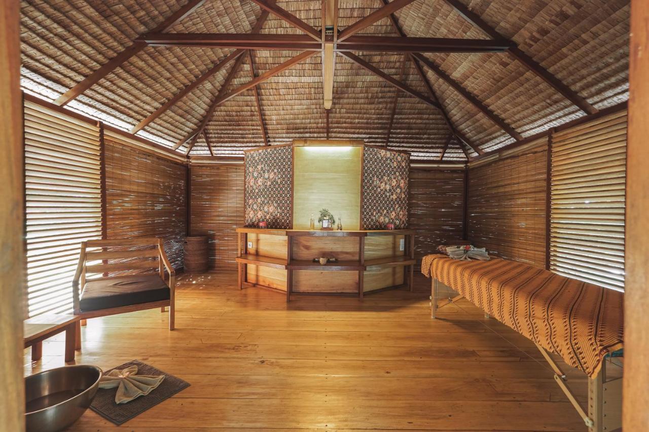 Coral Eye Boutique Resort And Marine Outpost Likupang Exterior photo