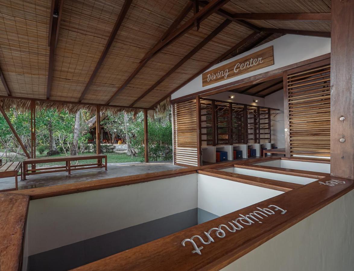 Coral Eye Boutique Resort And Marine Outpost Likupang Exterior photo