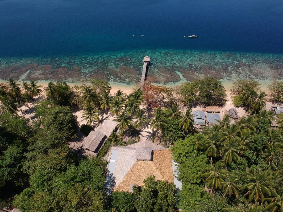 Coral Eye Boutique Resort And Marine Outpost Likupang Exterior photo