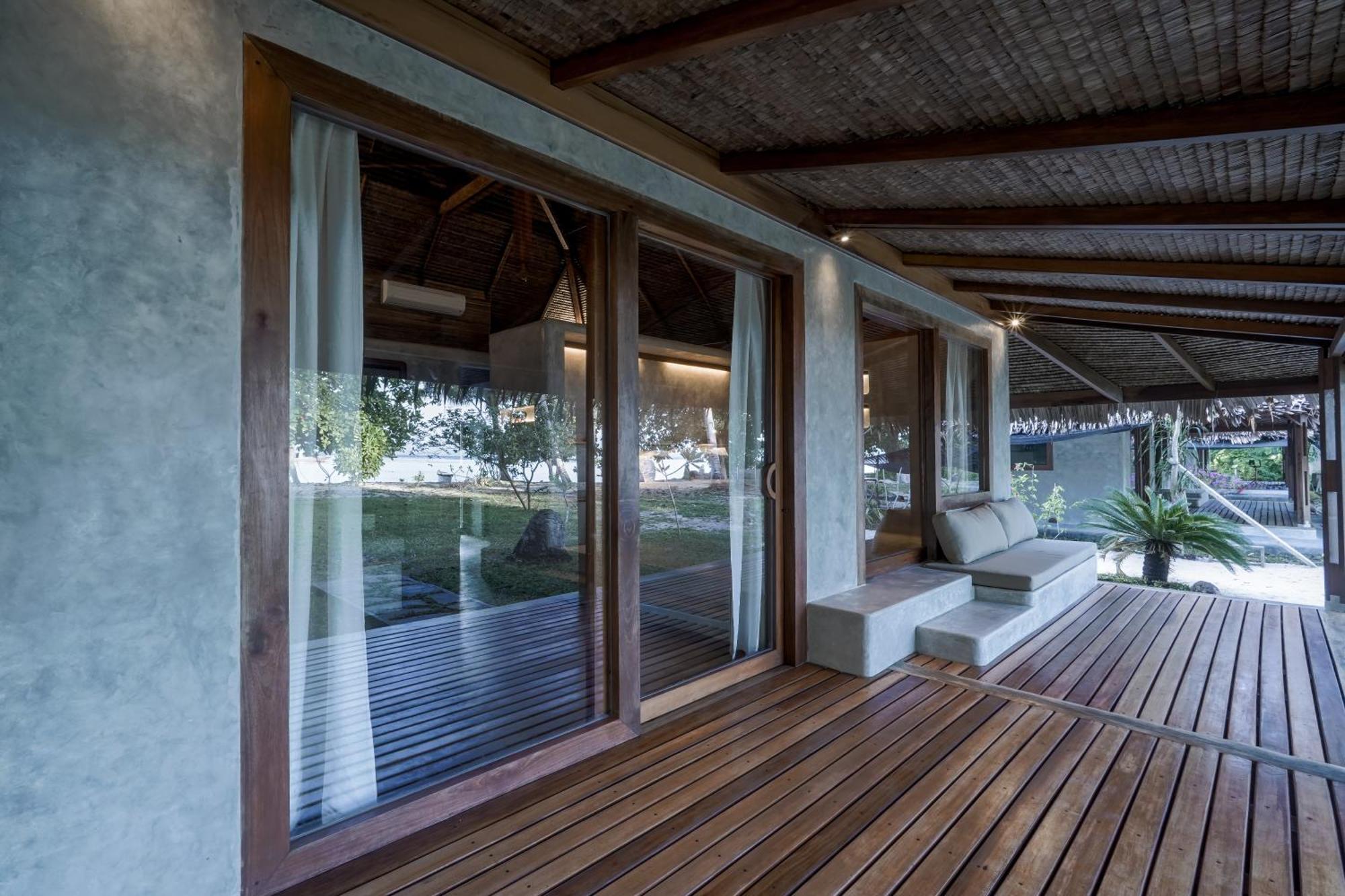 Coral Eye Boutique Resort And Marine Outpost Likupang Exterior photo