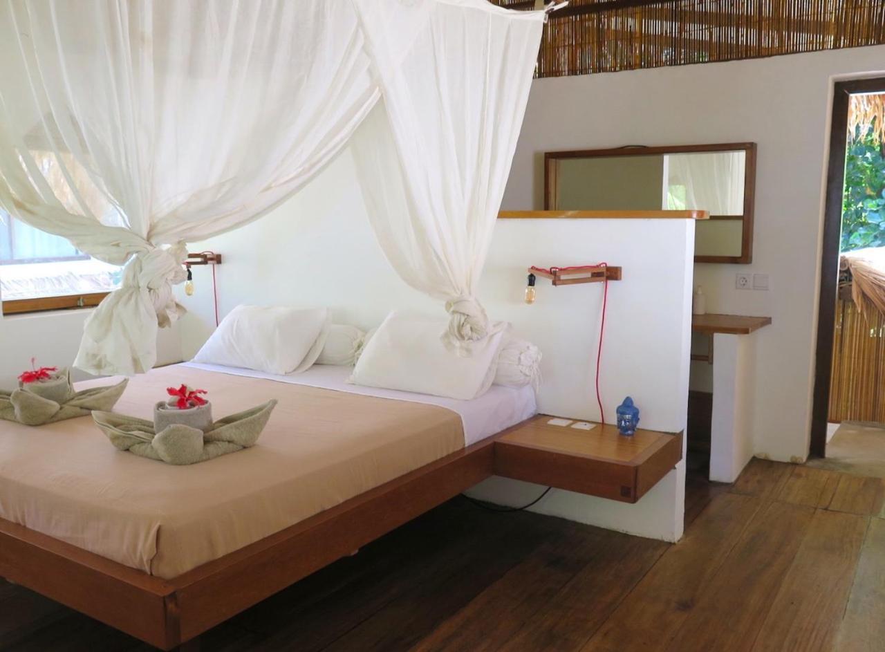 Coral Eye Boutique Resort And Marine Outpost Likupang Exterior photo